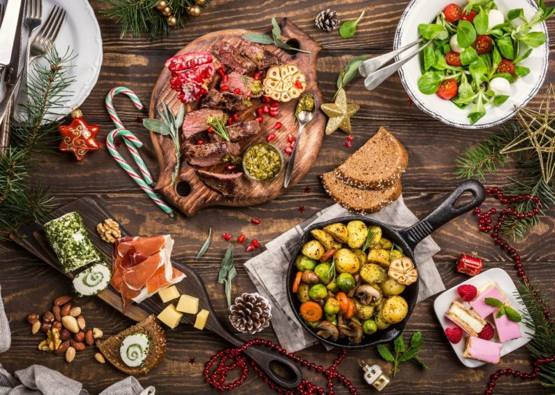 festive-holiday-table