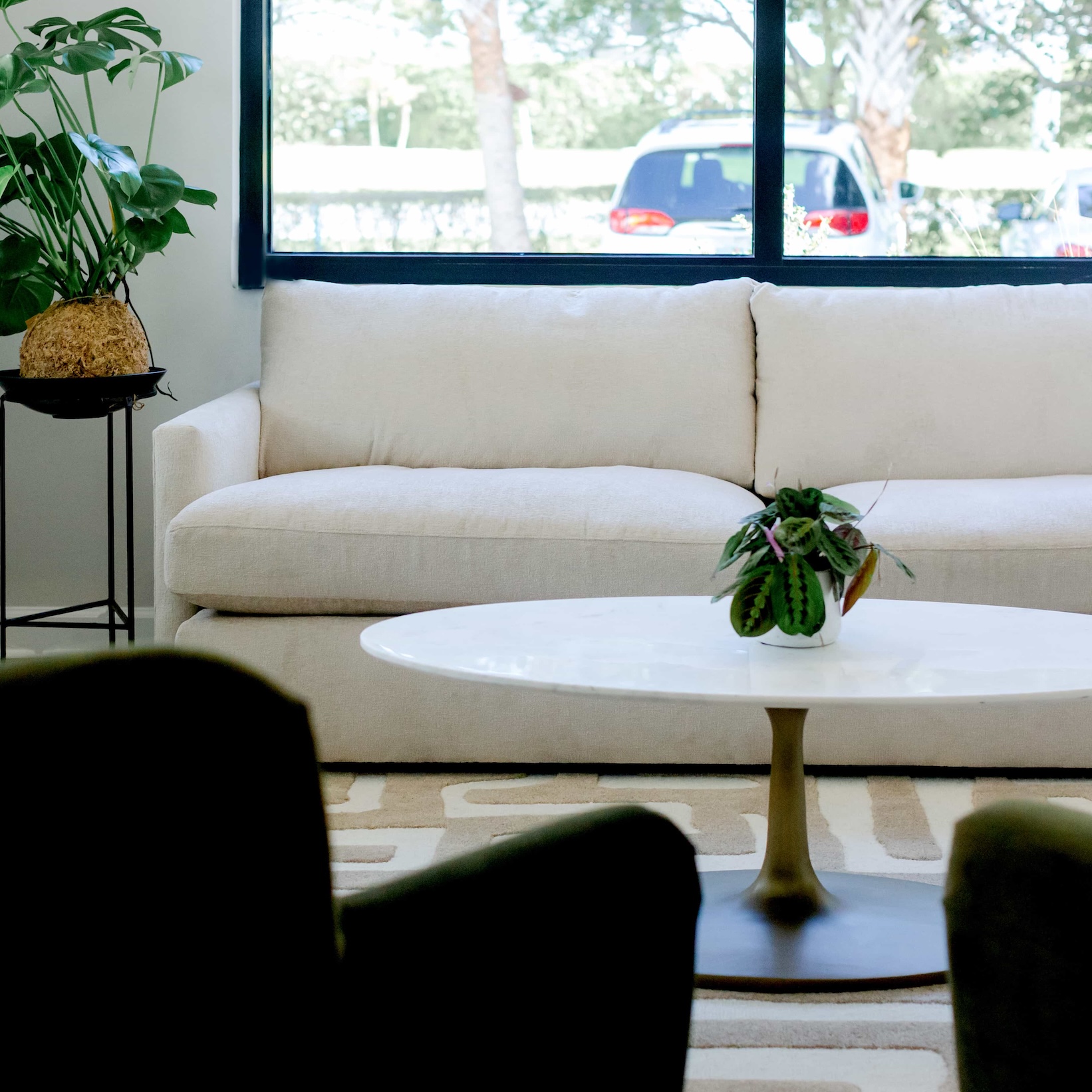 woman reads book at best luxury rehab in florida